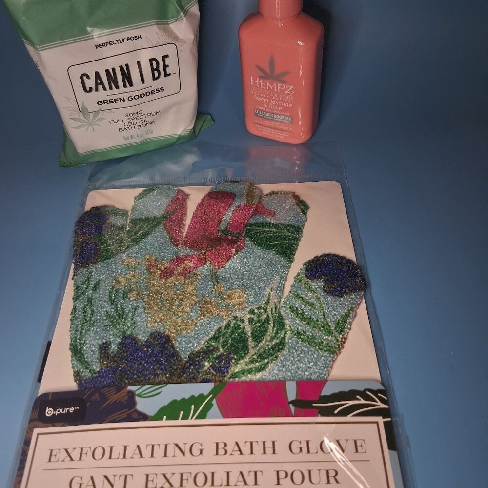 Buy 1 Get 1 FREE NWT (3 PCS) Bath Set: Cann I Be Bomb, HEMPZ Lotion, & Glove